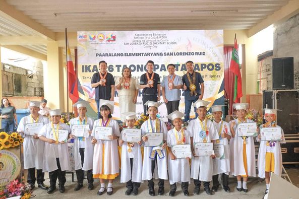 Awarding of Mayor Denver Chua Academic Excellence Award